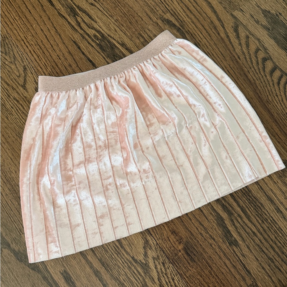 Super Cute Pink Shimmer Velvet Pleated Skirt 4/5 * Worn Once